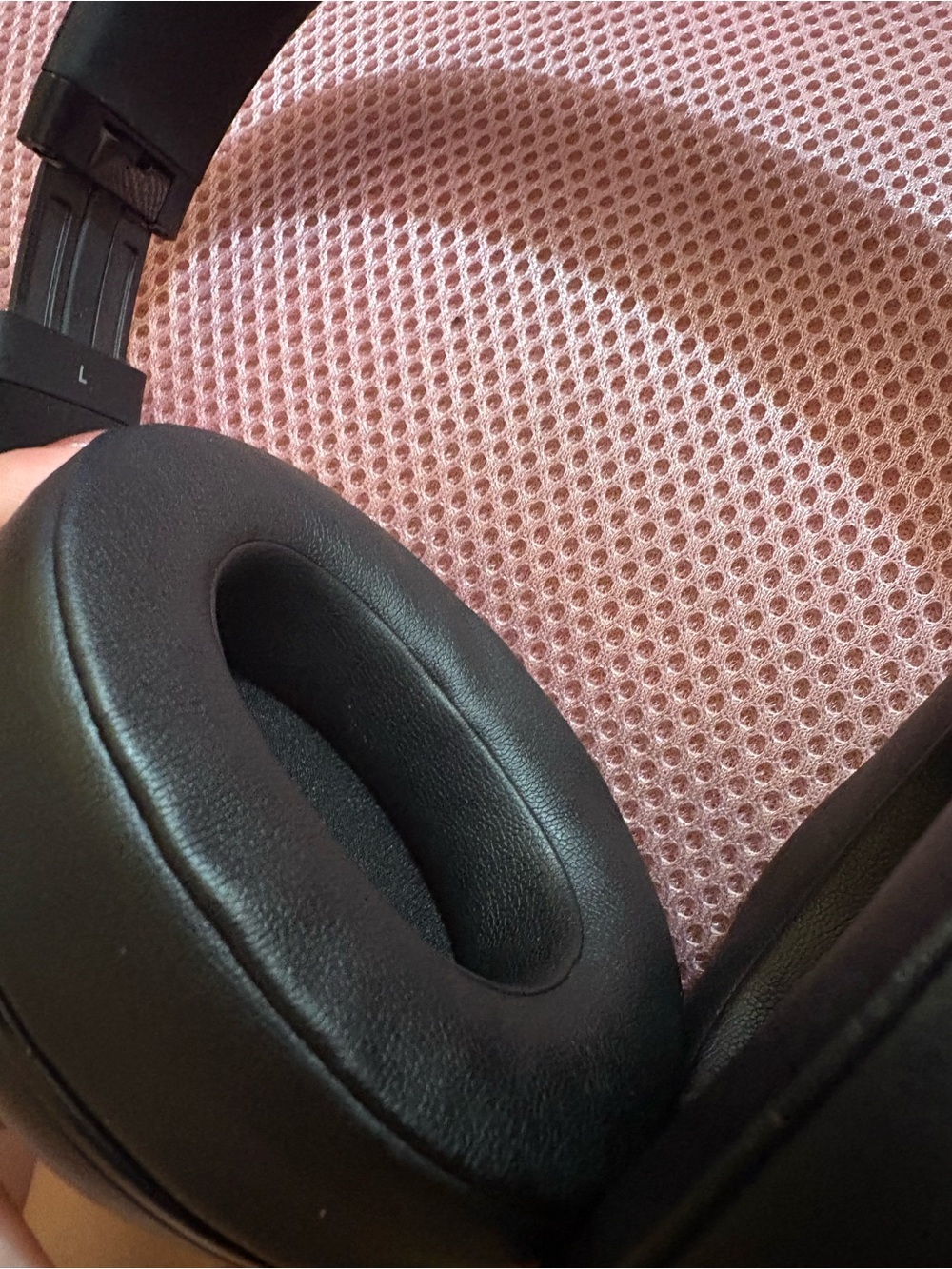 BEATS by Dre Matte Black Over-Ear Wireless Headphones no charger no case - Picture 3 of 8